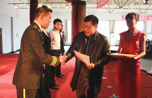 2014-2015年度校级授旗仪式暨新一届学生干部
