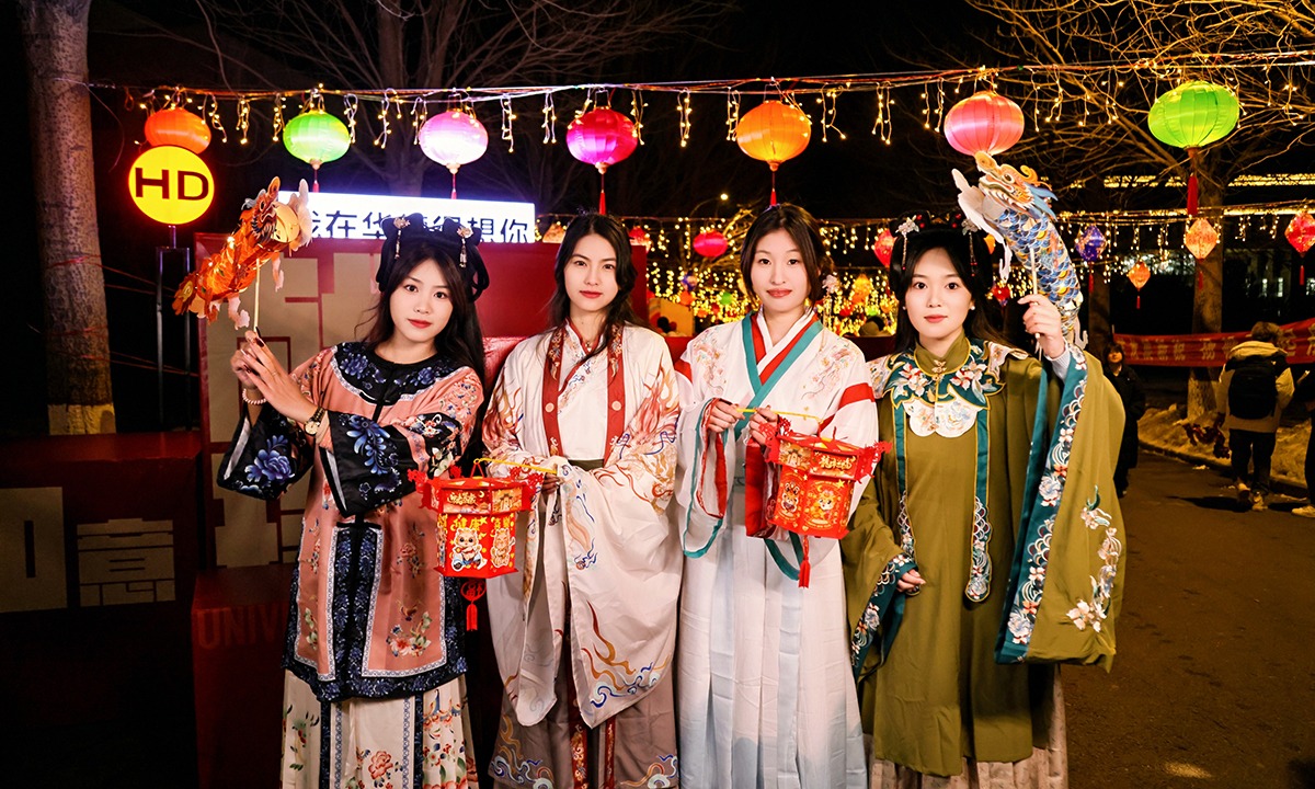 当开学季遇上元宵节：一场专属于华德学子的“国潮奇妙游”！