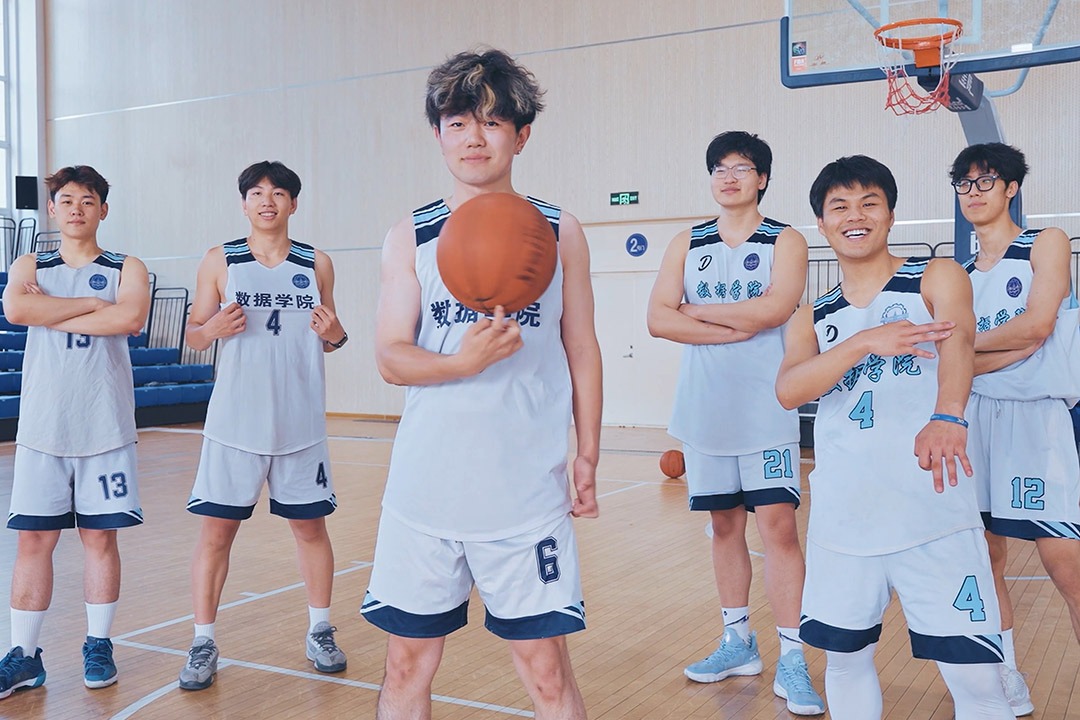 专业体育场馆+超燃赛事！这所大学的“动”态，藏不住了！